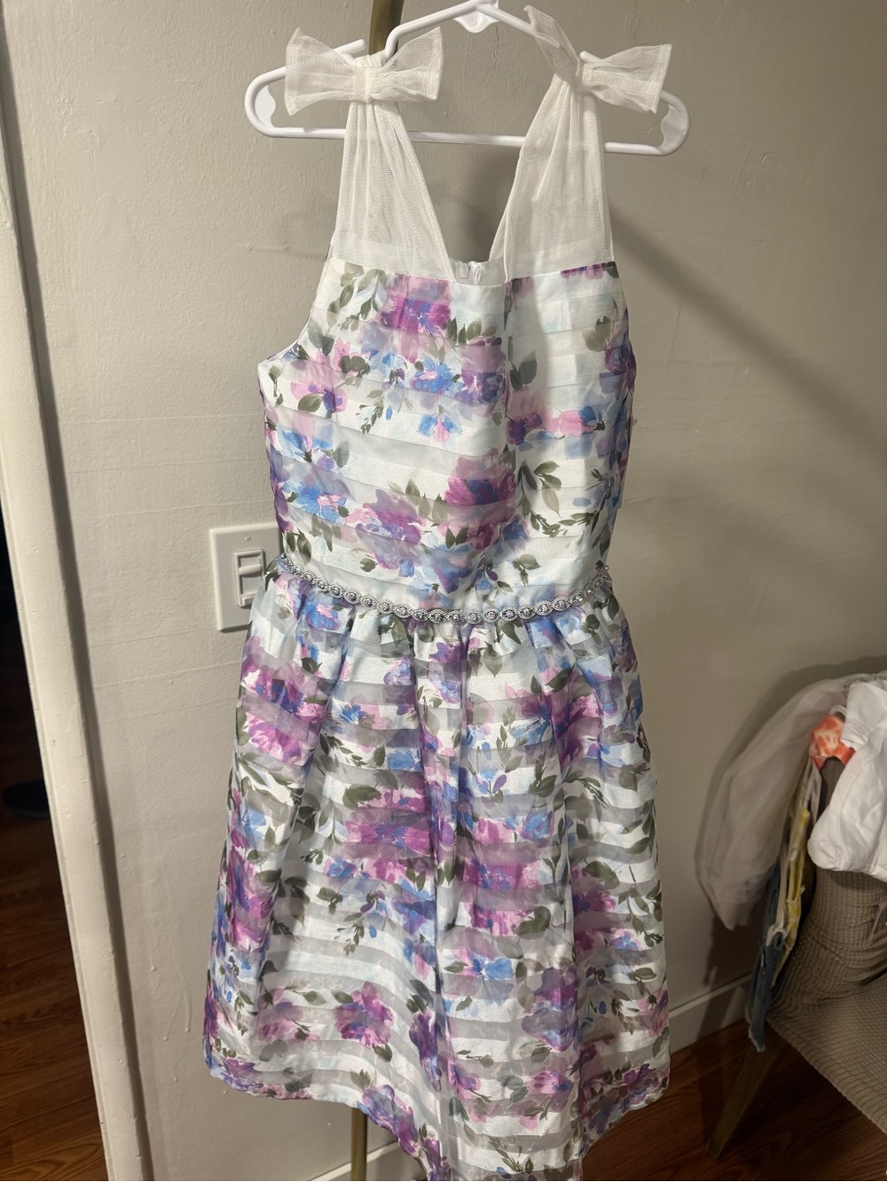jcpenney White Floral Party Dress with Purple & Blue Flowers